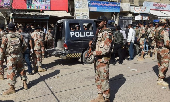 Seven Pakistani policemen killed during anti-polio drive